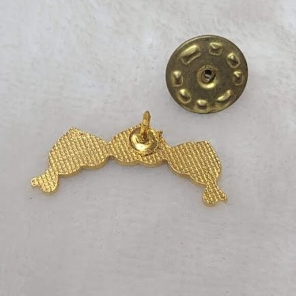 Vintage Red Enamel Heart String Lapel Pin Gold Tone Three Hearts - Picture 4 of 5